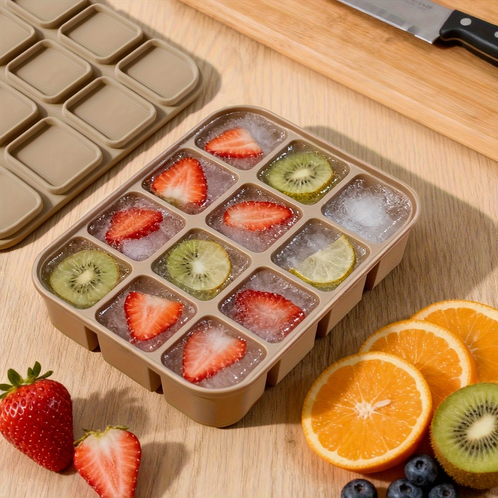 12-Cube Silicone Ice Tray "CubiSeal" – Sealing Lid & Easy Release — Blue